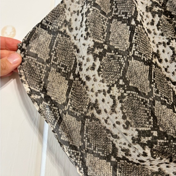 Anthropologie Elizabeth Gillett Elegant Snake Print Kimono Sheer Tie waist OS - Picture 5 of 8